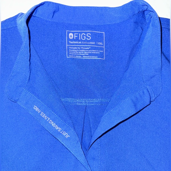 FIGS Winning Blue Rafaela Scrub Top XXL - Picture 3 of 6